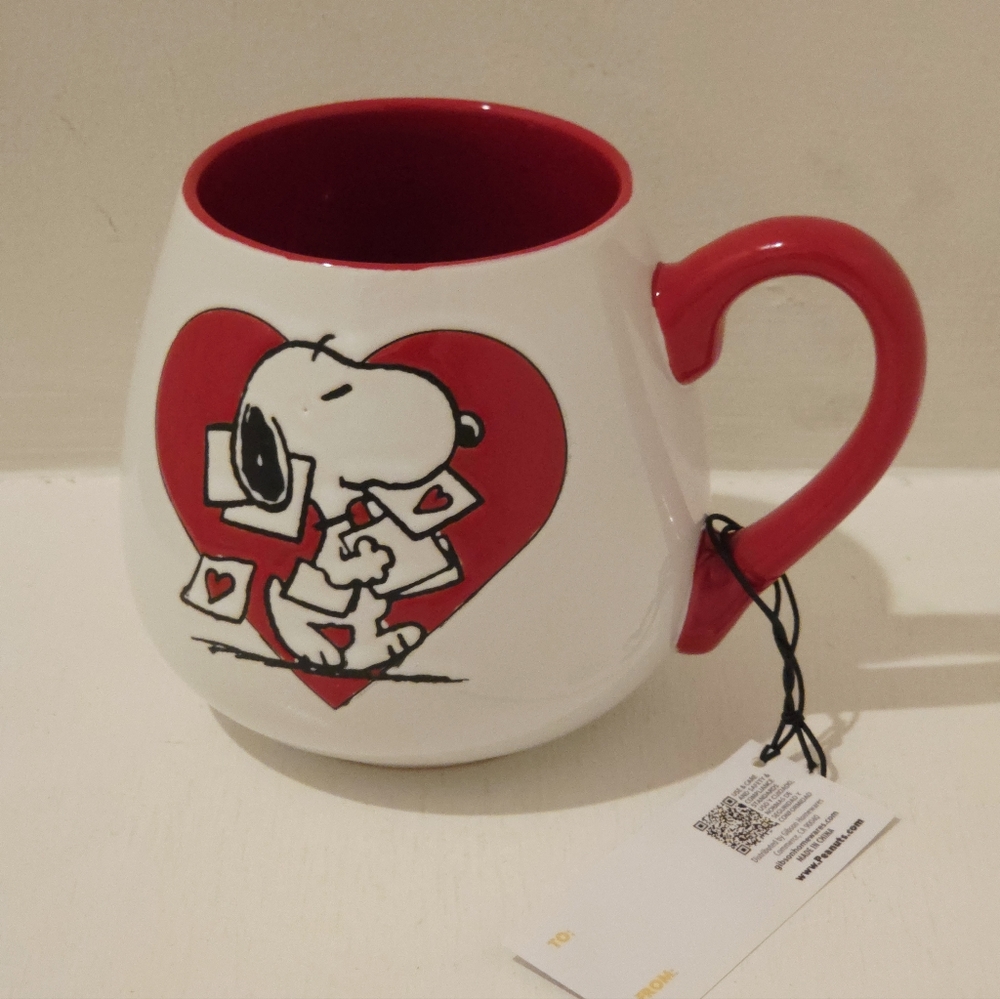 Peanuts valentines day coffee mug. Snoopy Love Letters Xo mug